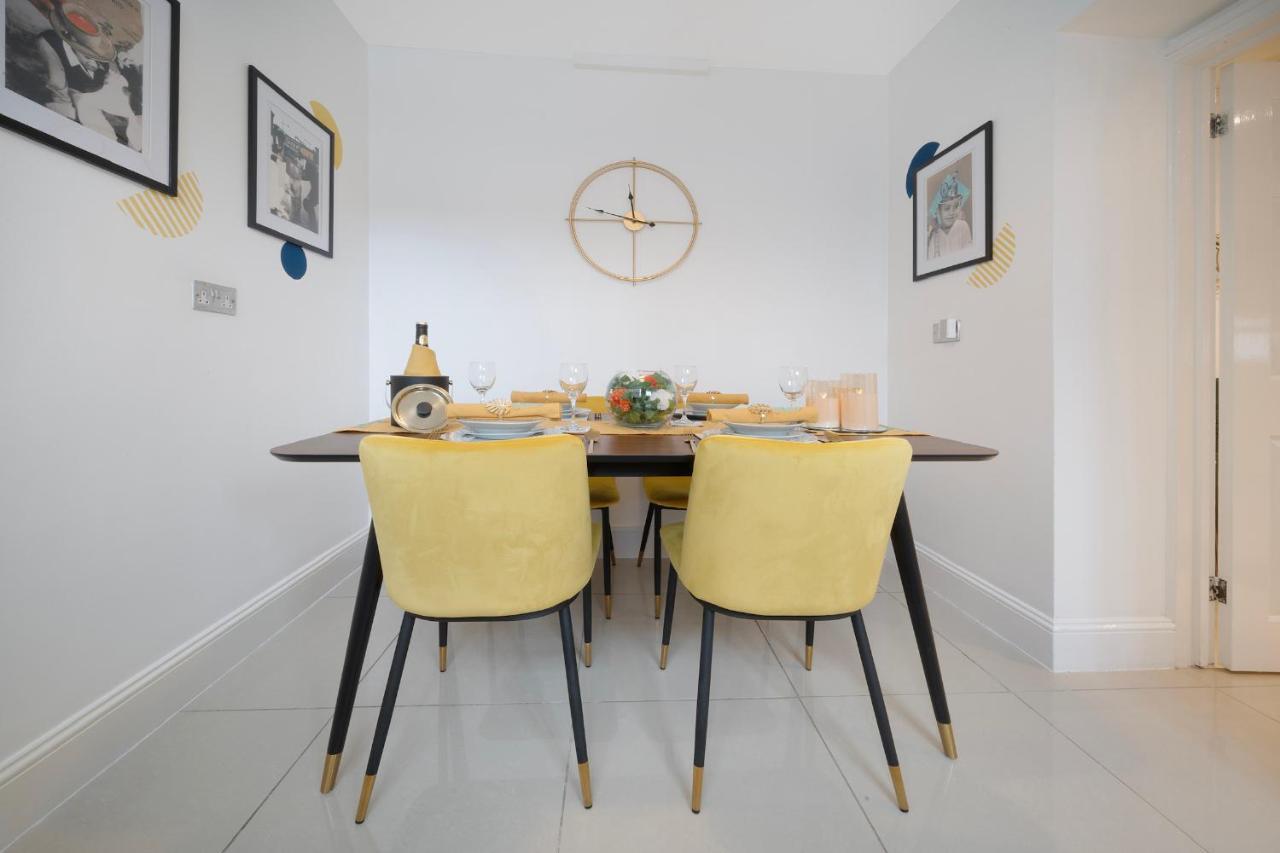 1 Bed House, Free Parking, 15 Minutes From Cheltenham Races Gloucester Extérieur photo